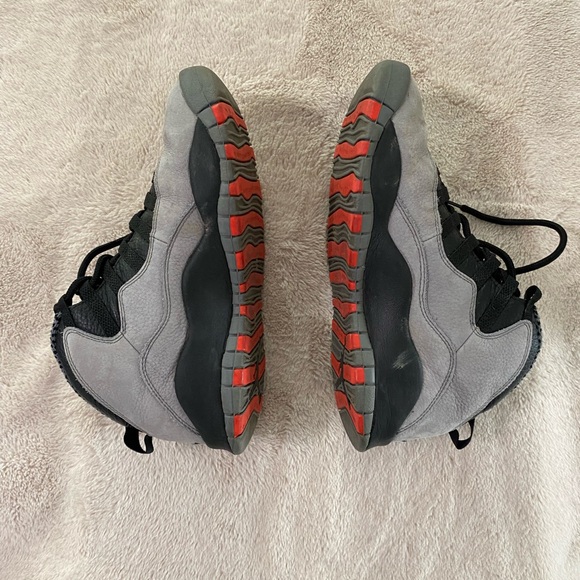 Jordan 10 - Picture 2 of 3